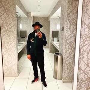 Meet your Posher, Eric